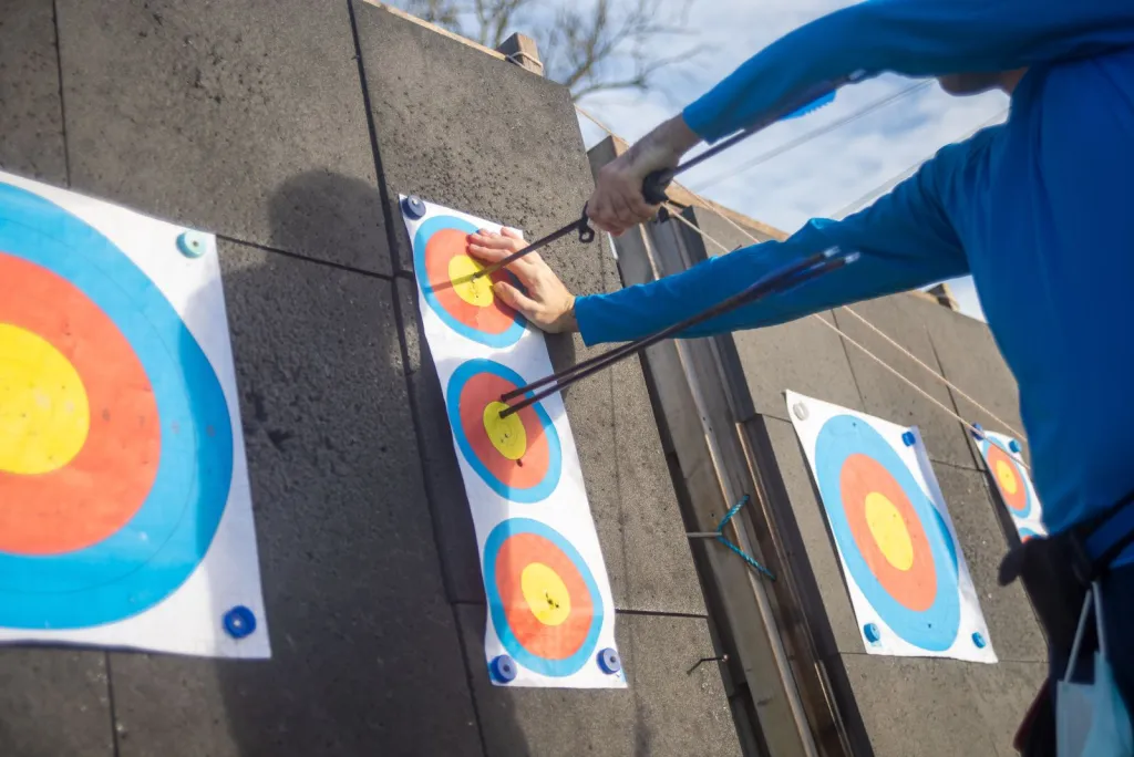Find your aim at the throwing lanes